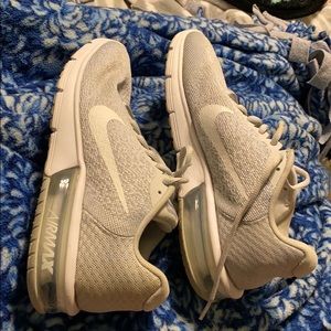 Nike Air Max Sequent 2
